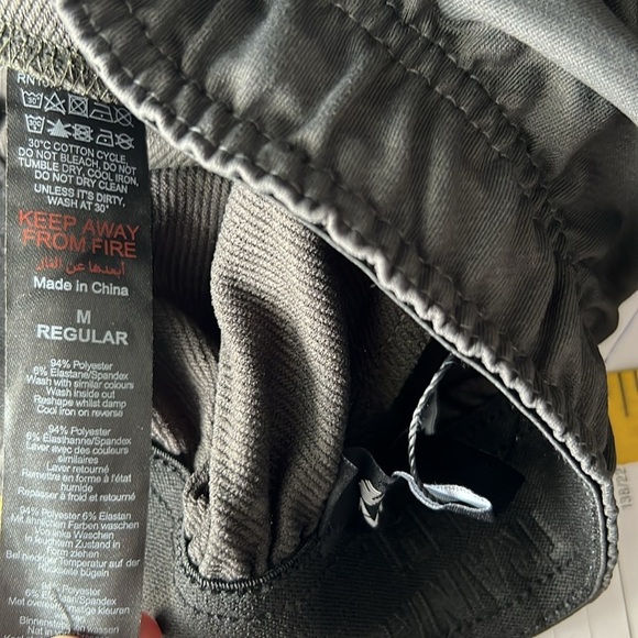 Boohoo man NWT men’s jogger pants medium - Picture 8 of 8